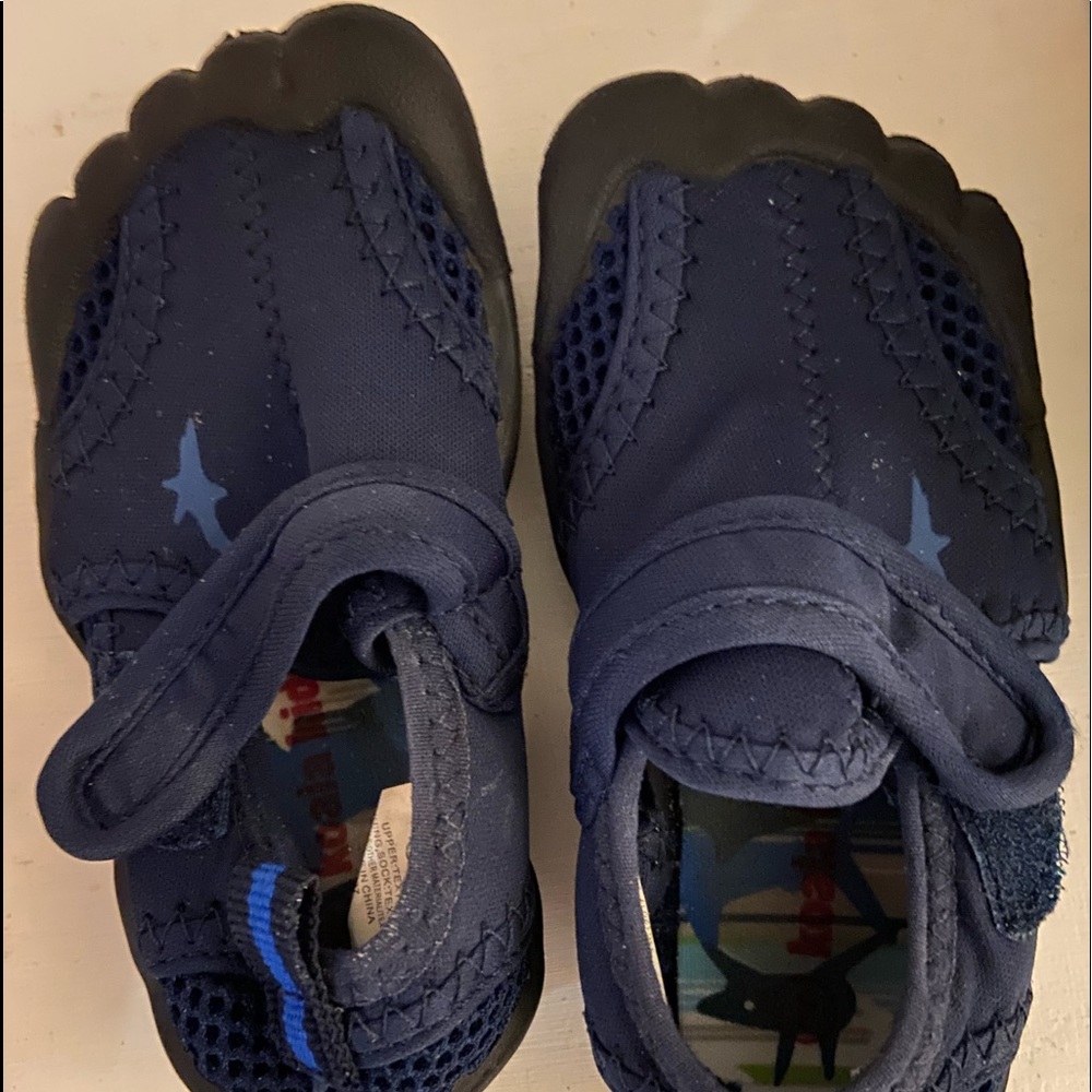 Toddler water shoes
